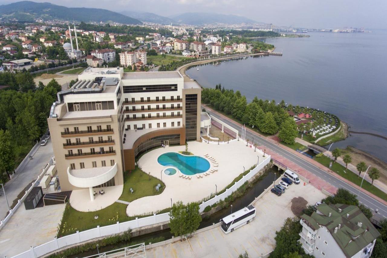 Hotel Tryp By Wyndham Izmit Kocaeli Exterior foto